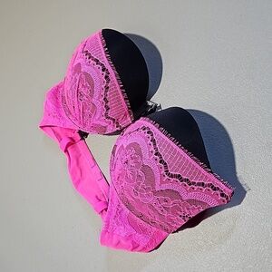 La Senza Beyond Sexy pink and black 32C bra